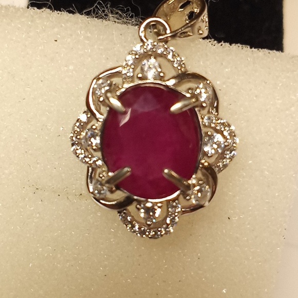 Jewelry - Ruby Pendant